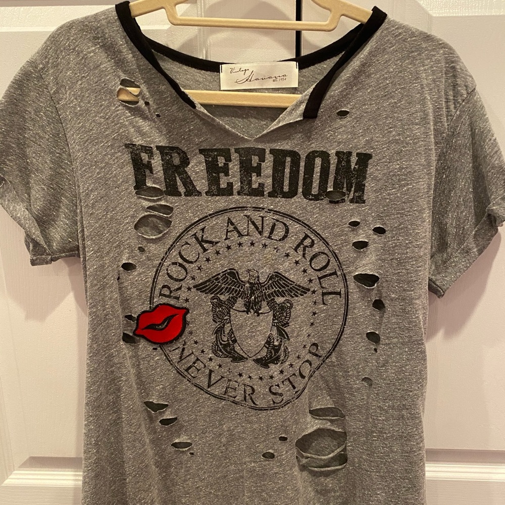 distressed freedom tee